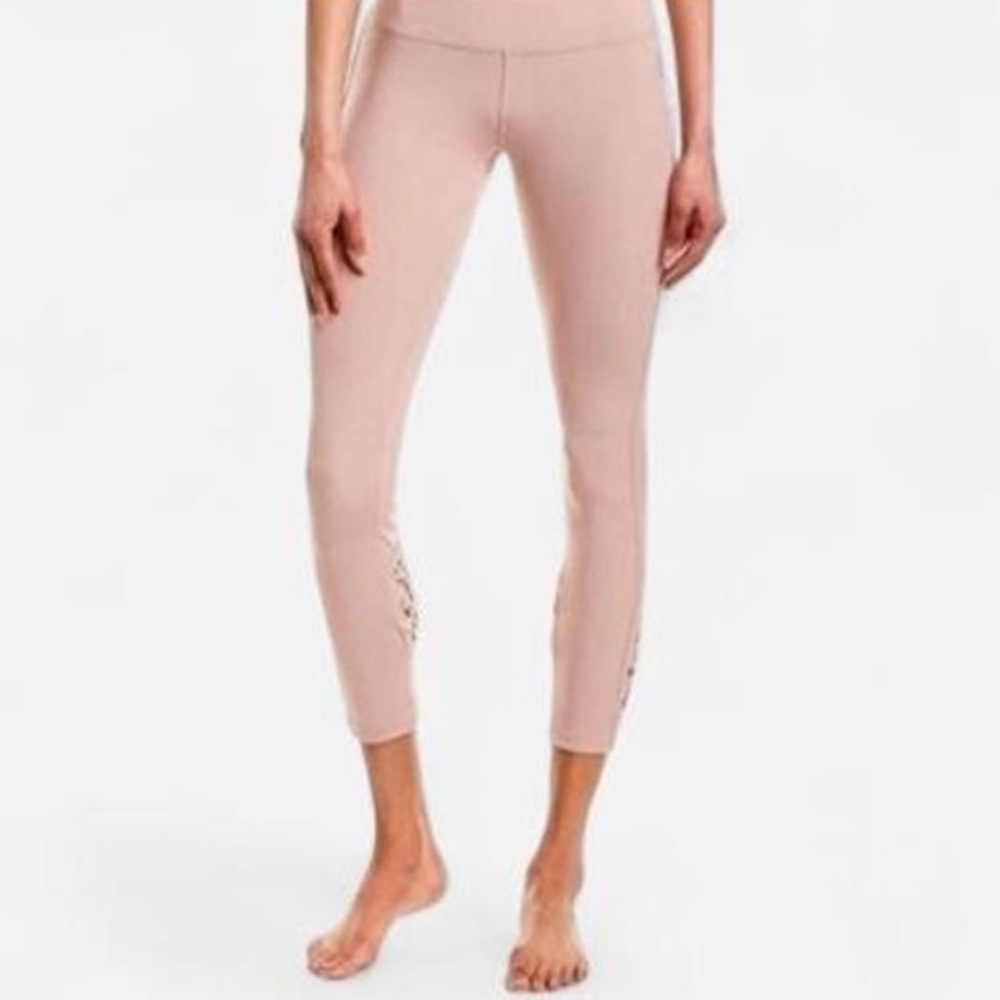 NWT Free People Movement Revelation
Pink Pearl Macramé Cutout Leggings XS
